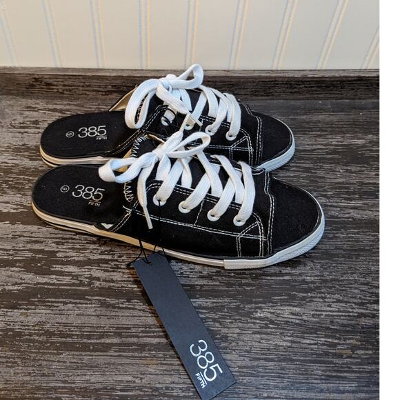 385 Fifth NWT Women's Black/White Canvas Open Toe Slip On Shoe Size 9 - Picture 2 of 5